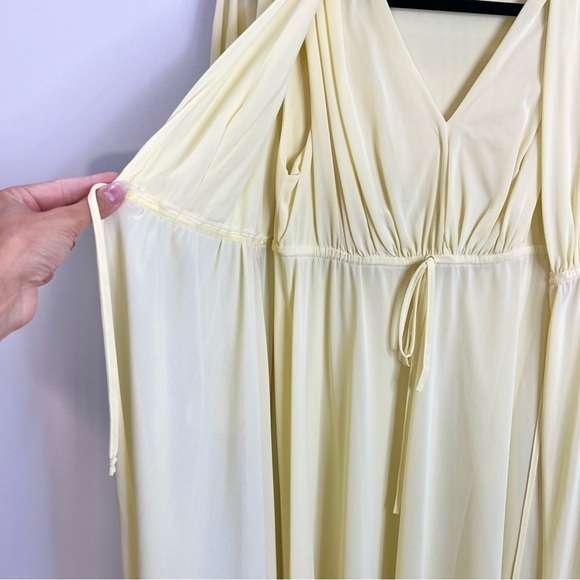 Vintage 60s 70s Cahill Montreal yellow nylon peignoir robe night gown set - Picture 10 of 16